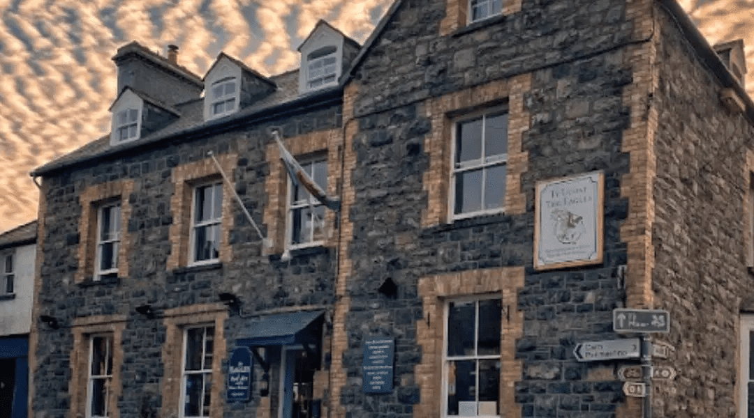 Achub unig Dafarn a Chalon Gymdeithasol Penmachno